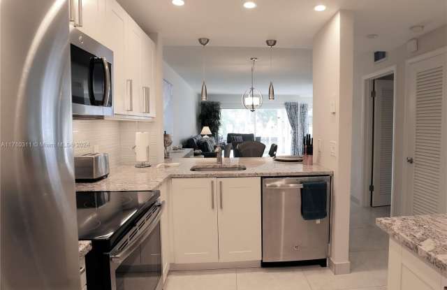 470 Paradise Isle Blvd