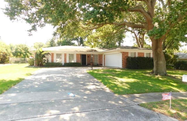 1011 SPENCER AVENUE - 1011 Spencer Avenue, Clearwater, FL 33756