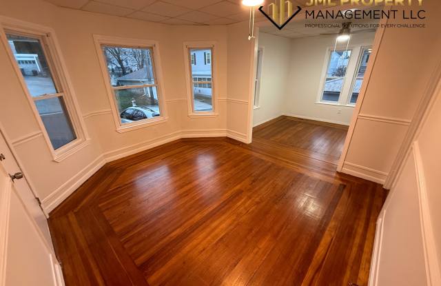 28 McClure Pl, Unit 1