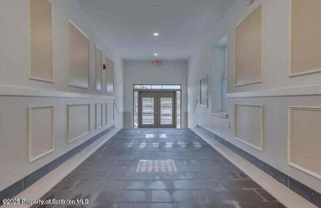 19 N River unit: 203