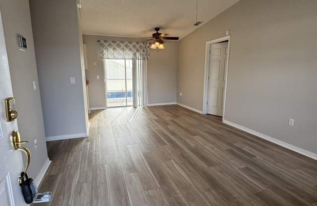 5100 Mentmore Avenue