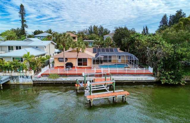 4946 COMMONWEALTH Drive