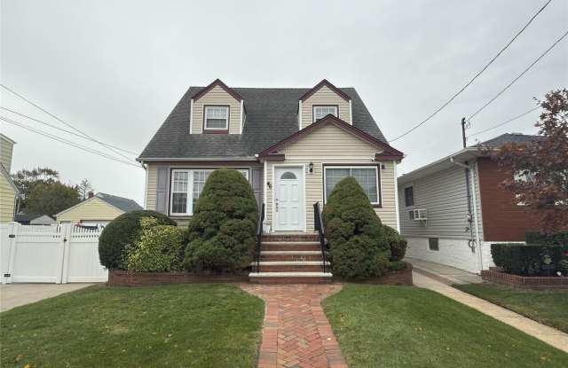 Photo of 46 Copiague Street unit: 2