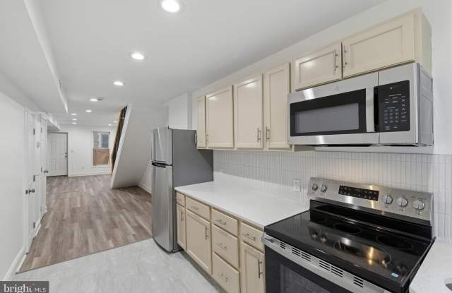 458 E FEDERAL Street