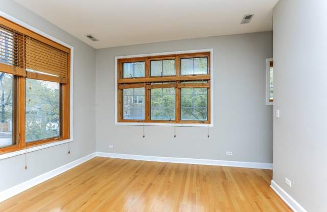 1875 N Winnebago Avenue