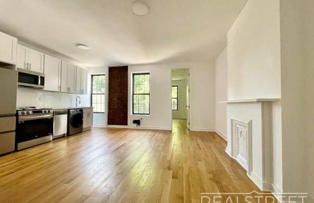 703 Decatur St