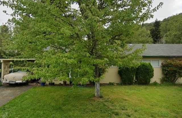 Cute 2-bedroom 1 bath home - 841 W Fairhaven