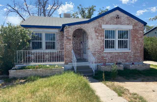 HOME FOR RENT in CENTRAL EL PASO - 165 Anita Circle, El Paso, TX 79905