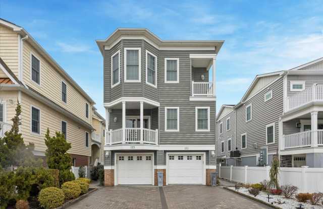 113 N Adams Ave