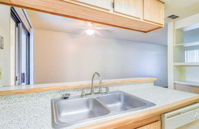6787 Cole Ave Unit C22
