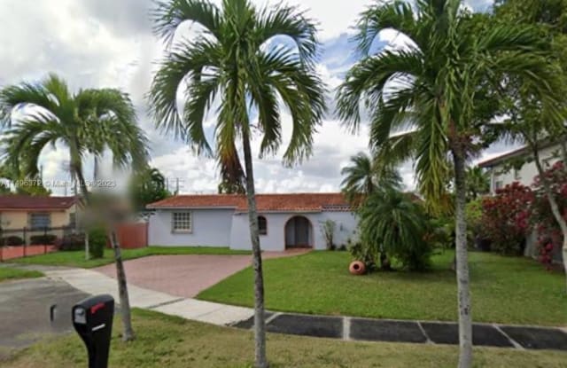 9421 SW 17th Ter - 9421 Southwest 17th Terrace, Westchester, FL 33165