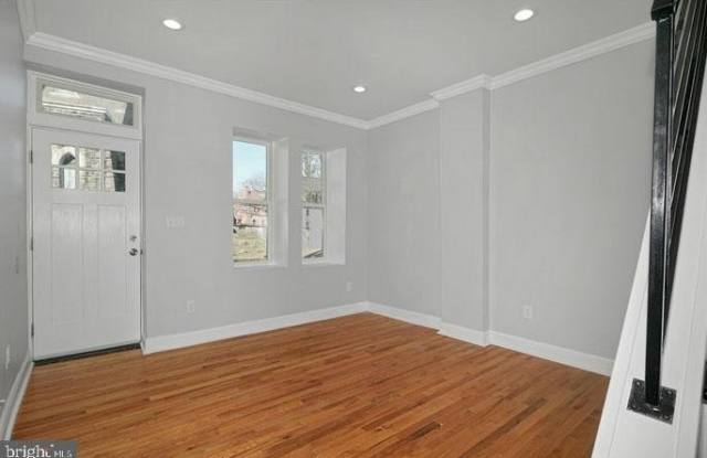 52 E SPRINGER STREET