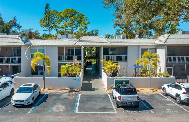 3360 S OSPREY AVENUE