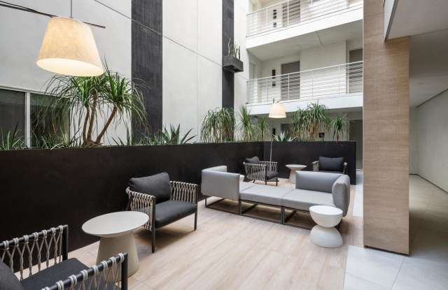 Reve - 11837 Mayfield