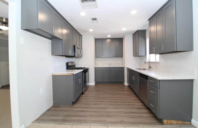 17307 Newmont Ave Avenue