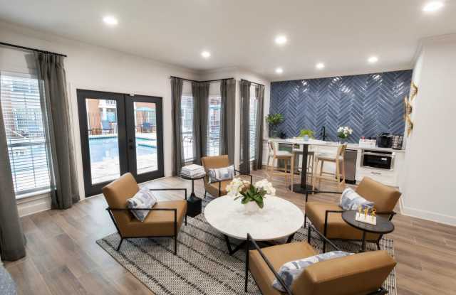 Avery Glen Luxury Apartments