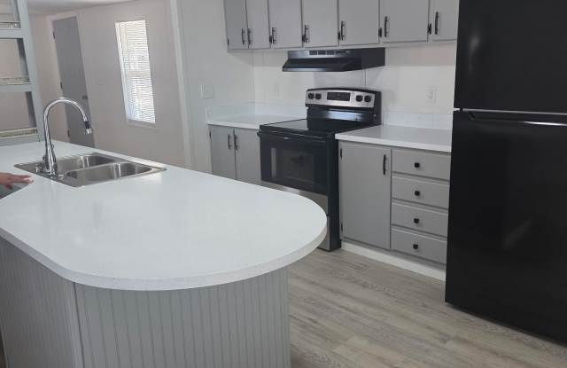 Photo of 320 East Mckellips Road