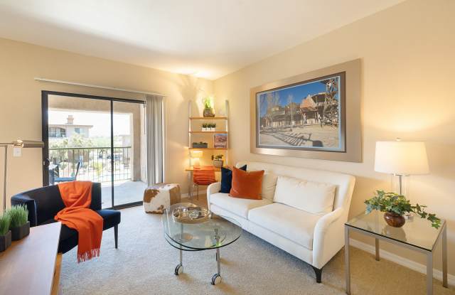 Oro Vista Apartments