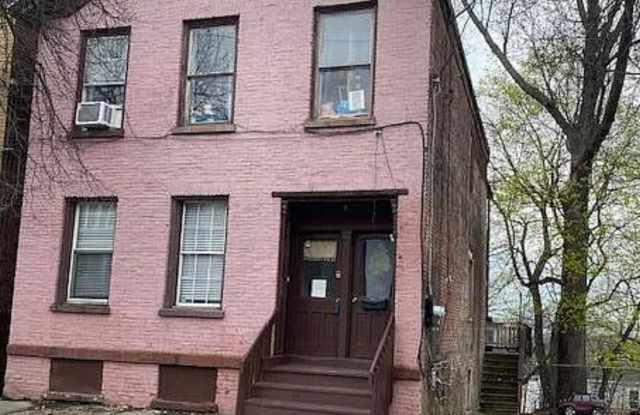 Photo of 339 9th Street