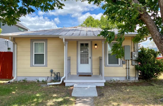 2200 Walnut Ave - 2200 Walnut Avenue, Austin, TX 78722