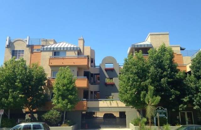 Photo of 11919 Culver Blvd.