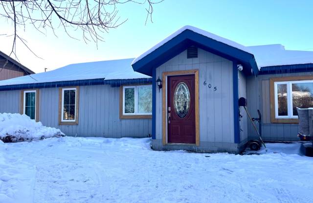 4 Bedroom / 1 Bathroom Ranch in East Fairbanks