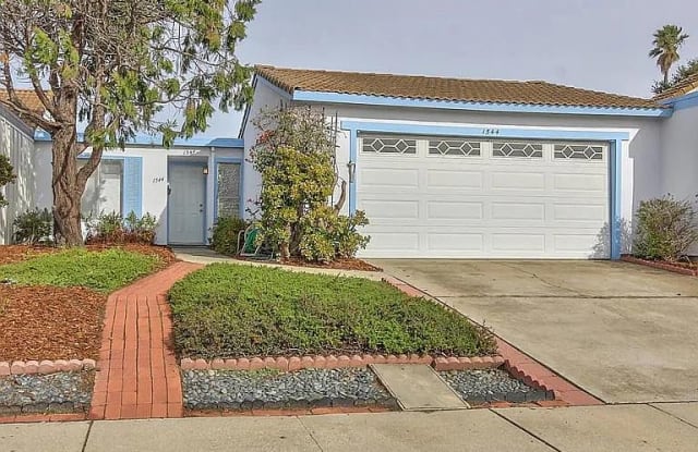 1544 Cherokee Dr - 1544 Cherokee Drive, Salinas, CA 93906