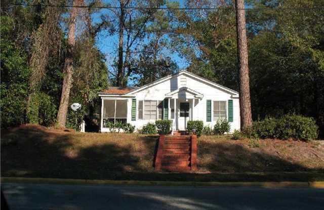 3 Bedroom/1 Bath Home near VSU!! photos photos