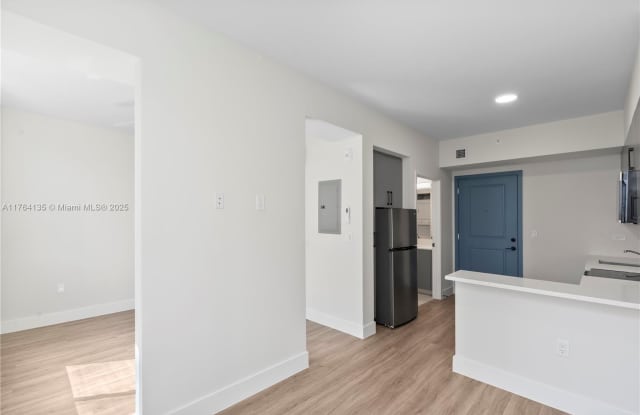 1559 NW 15th Street Rd