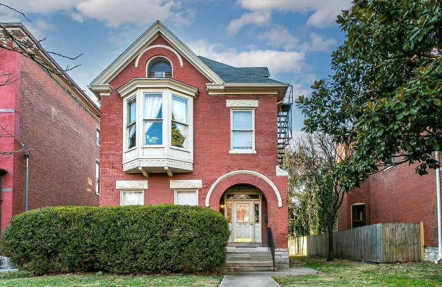 1212 S First St