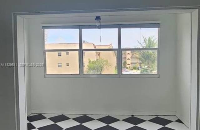 8595 Sunrise Lakes Blvd