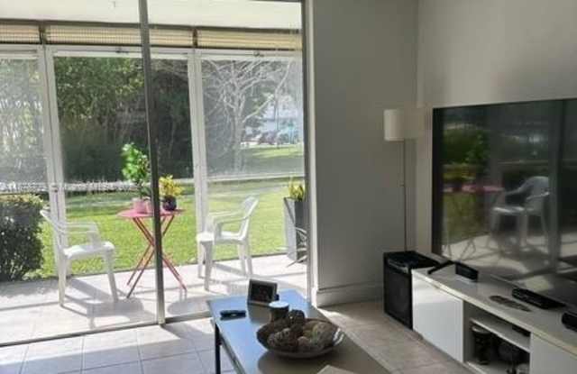 Photo of 2930 Point East Dr