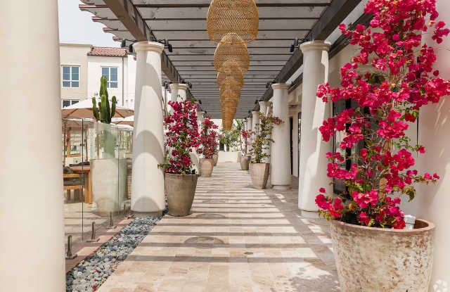 Eddy Redondo Residences