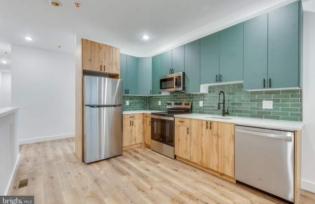 2360 N 6TH Street unit: 3