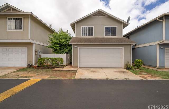 3 Bed 2.5 Bath in Alii Cove