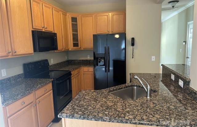 4740 Hunter Crest Lane