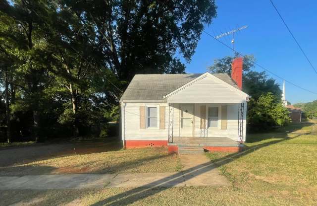 525 Lakeside Ave