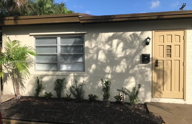 2109 N 17th Ct - 2109 North 17th Court, Hollywood, FL 33020