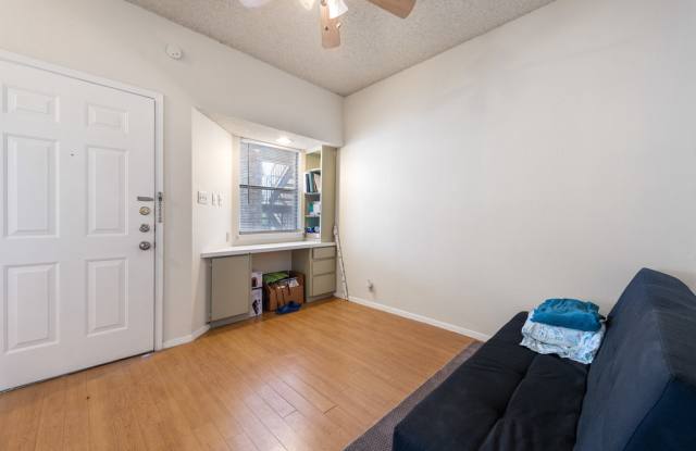 2604 Salado St