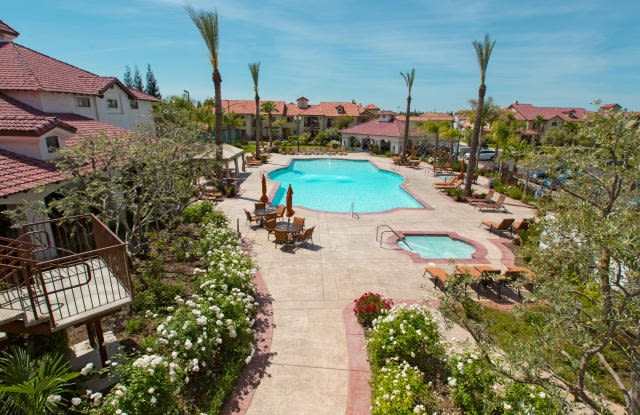 Dominion Courtyard Villas