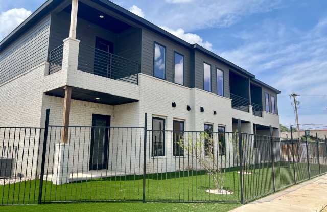 The Court At Overton