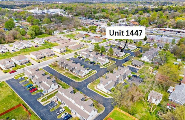 1447 E Oakwood Lane