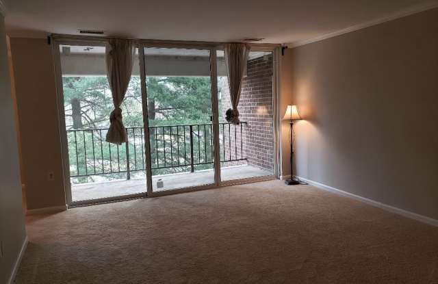 1434 NORTHGATE Square unit: 1434-22B