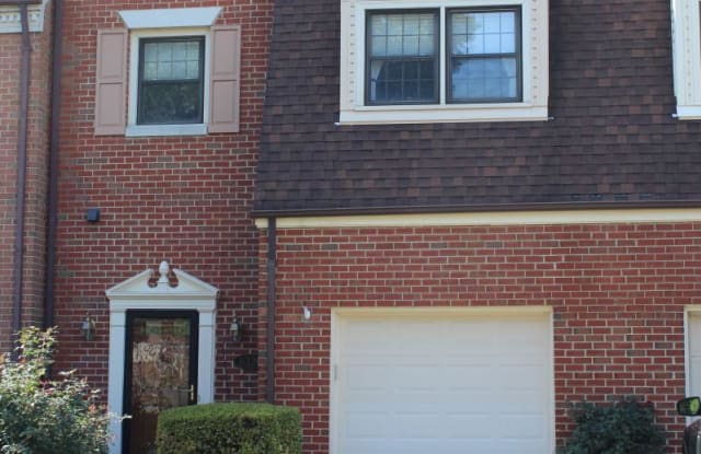 6326 MANCHESTER WAY - 6326 Manchester Way, Lincolnia, VA 22312