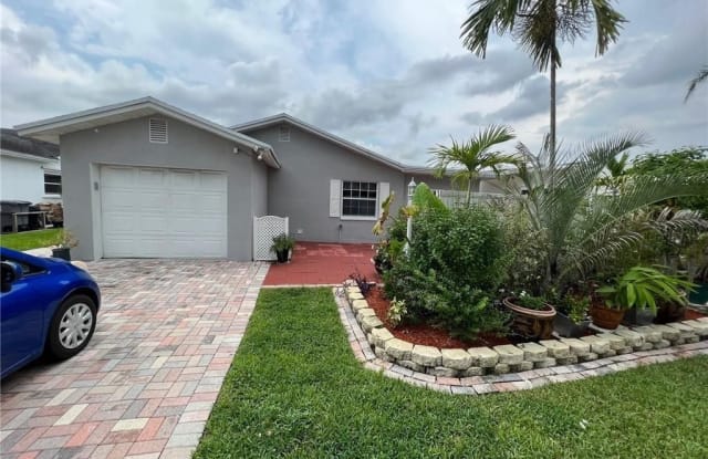 9639 SW 12th Ct - 9639 Kenilworth Court, Palm Beach County, FL 33428