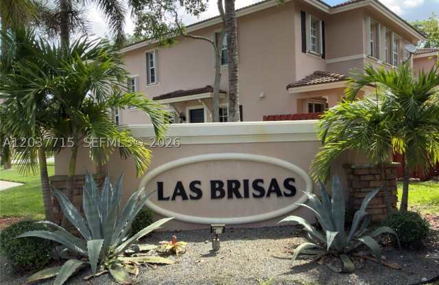 280 Las Brisas Cir
