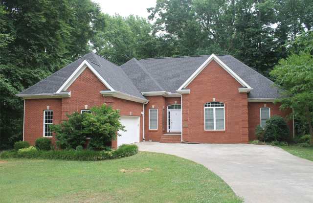 105 Charlemagne Dr - 105 Charlemagne Cir, Madison County, AL 35749