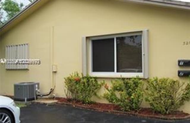 320 SW 13 ST - 320 SW 13th St, Dania Beach, FL 33004