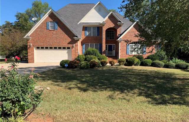 145 Amersham Court - 145 Amersham Court, Forsyth County, NC 27284