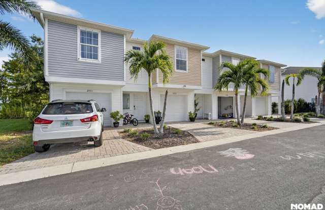 Charming 2BR Condo in Bradenton